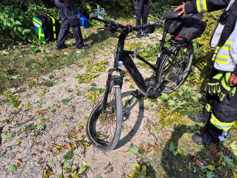 Bild "Einsatzberichte:20250827_Einsatz_Baum_Schleuse.jpg"